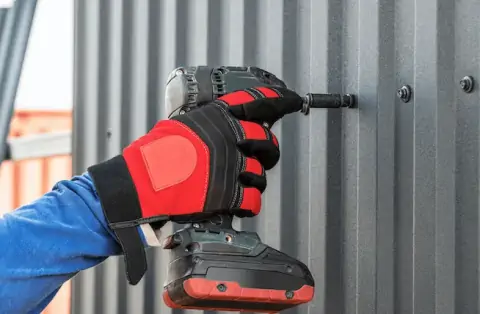 Travaux de zinguerie - Loué